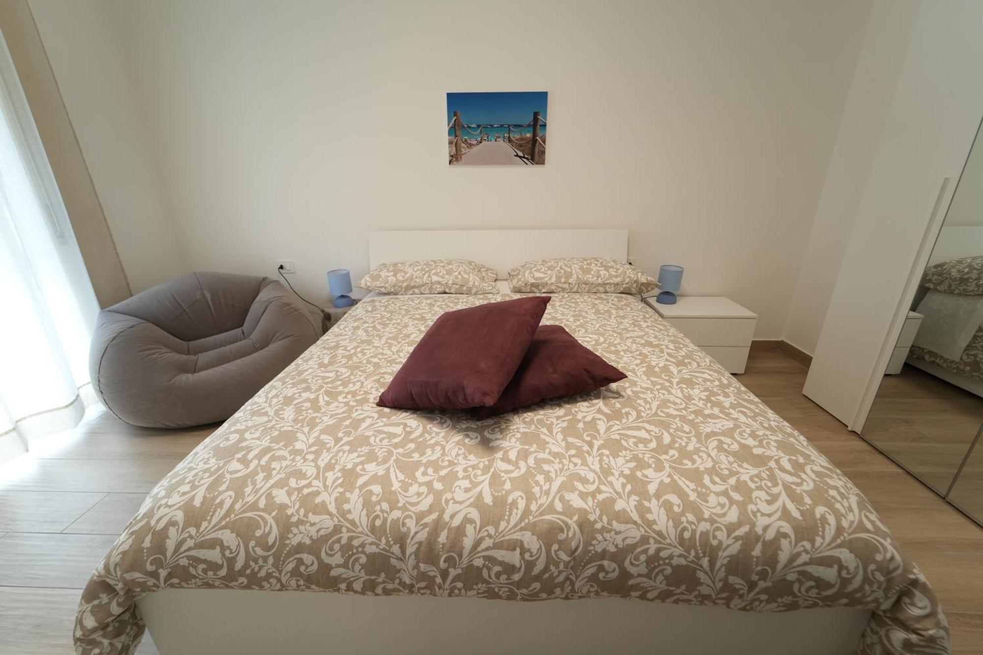 Panorama Vesuvius Affittacamere Guesthouse With Lift Near To Subway In Napoli Center Екстериор снимка