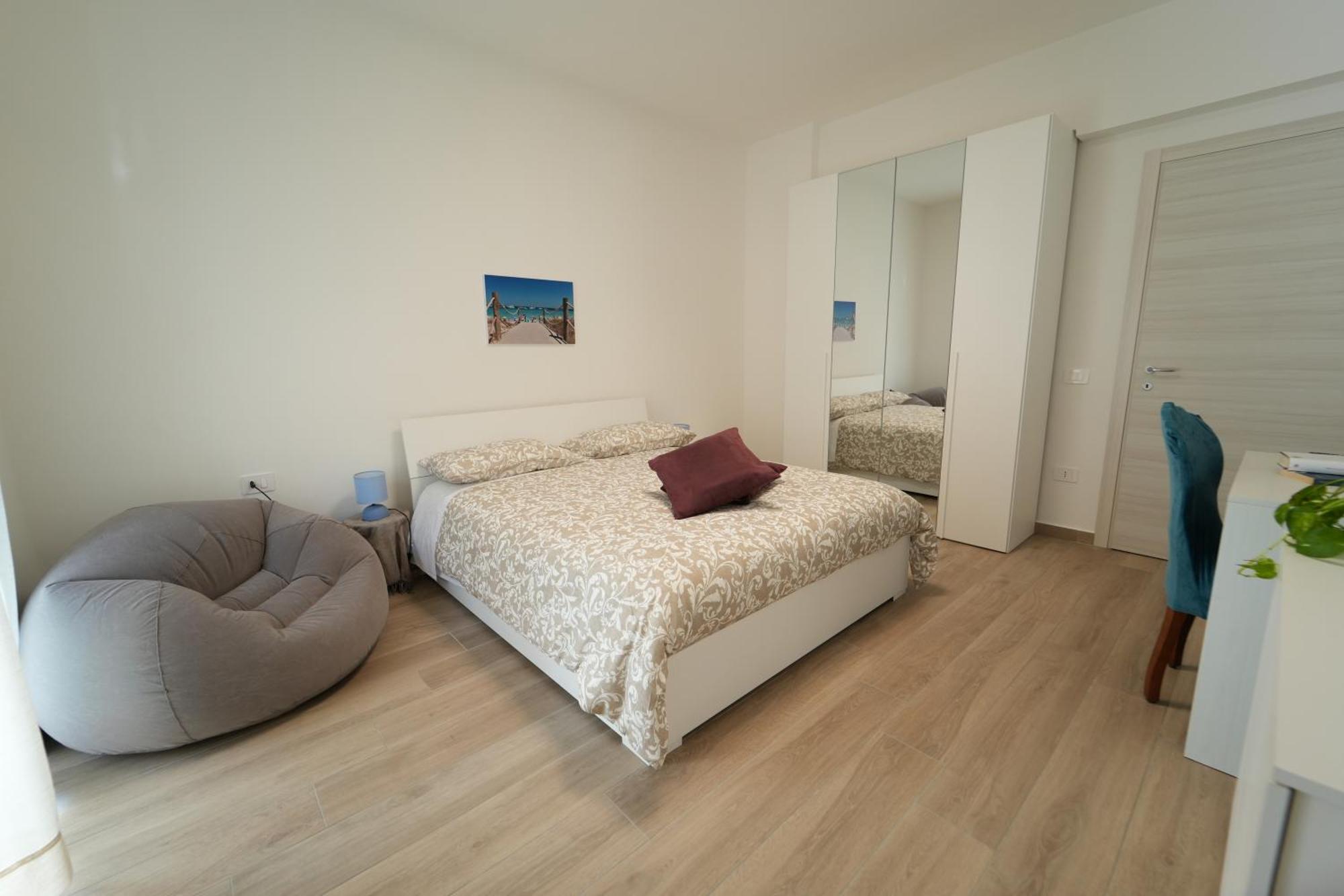 Panorama Vesuvius Affittacamere Guesthouse With Lift Near To Subway In Napoli Center Екстериор снимка