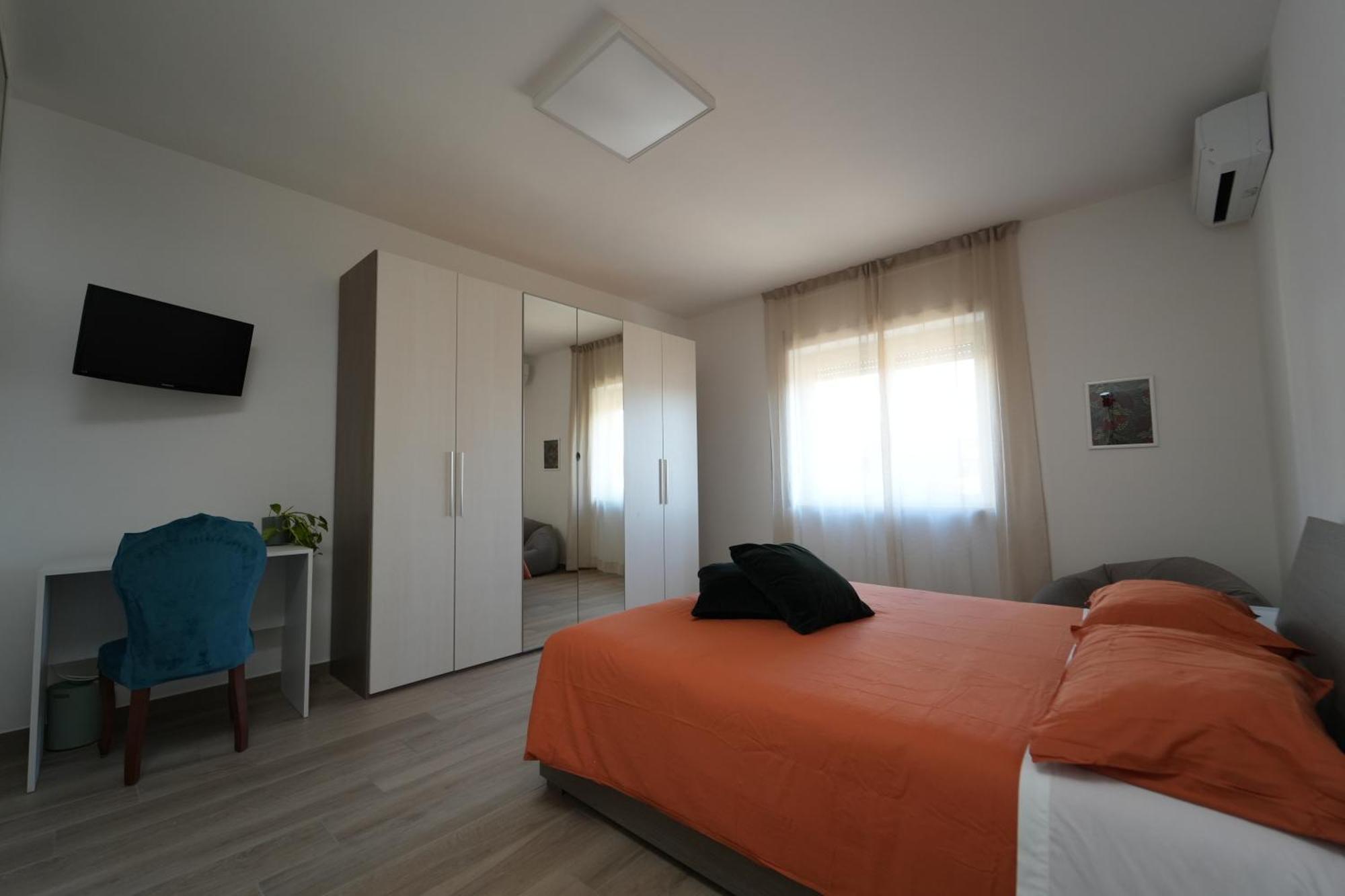 Panorama Vesuvius Affittacamere Guesthouse With Lift Near To Subway In Napoli Center Екстериор снимка