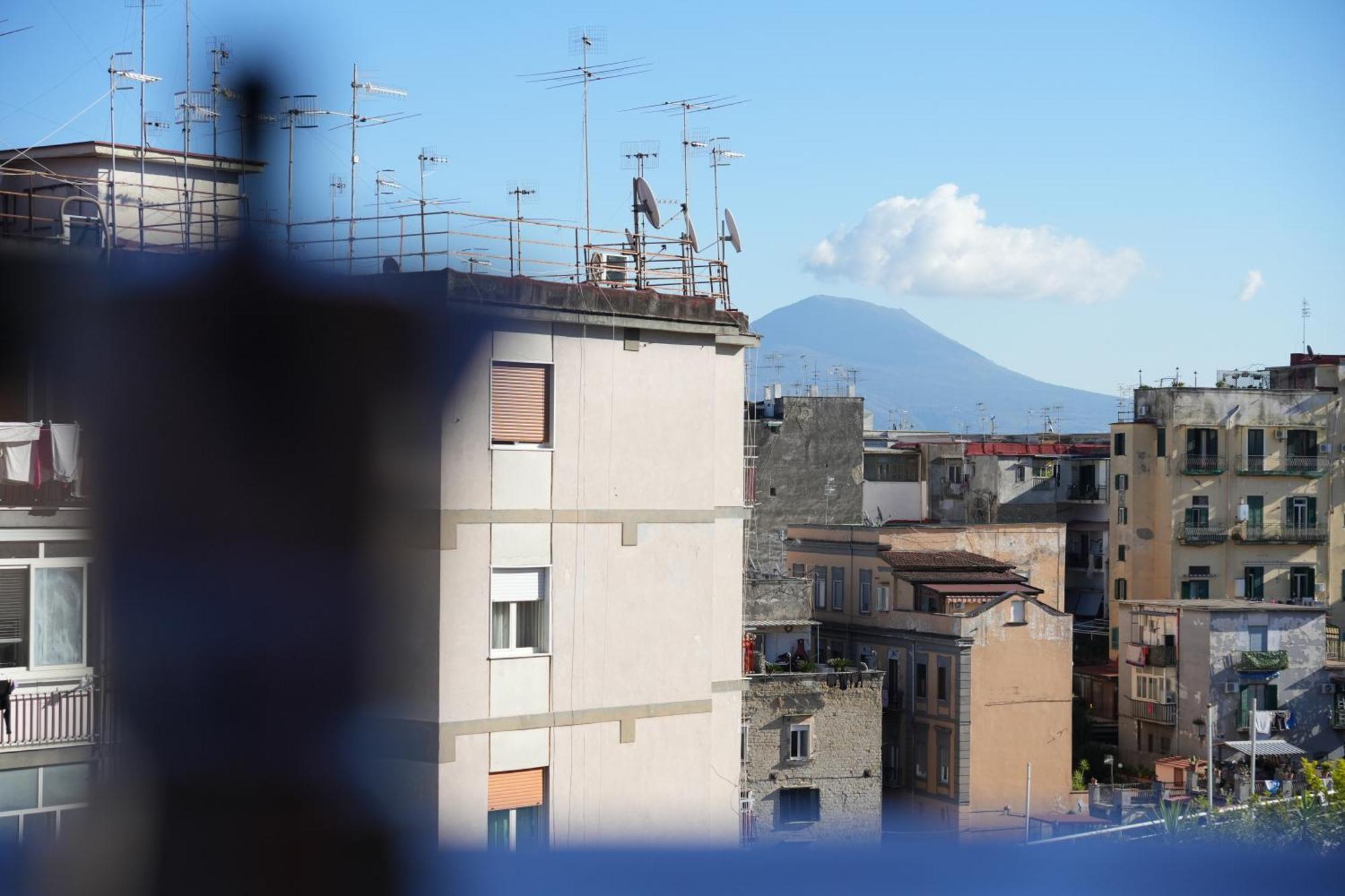 Panorama Vesuvius Affittacamere Guesthouse With Lift Near To Subway In Napoli Center Екстериор снимка